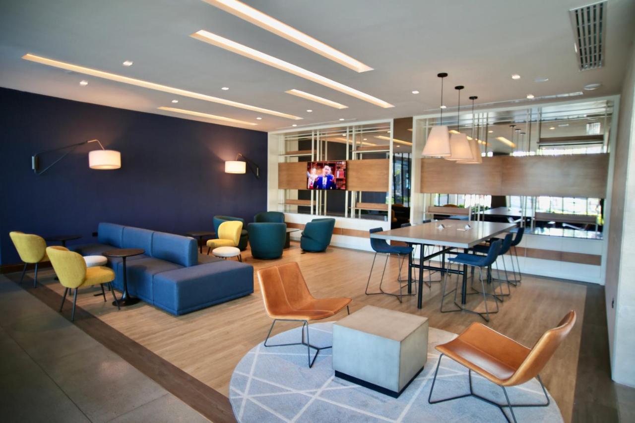 Hotel Antaris Cintermex à Monterrey Extérieur photo